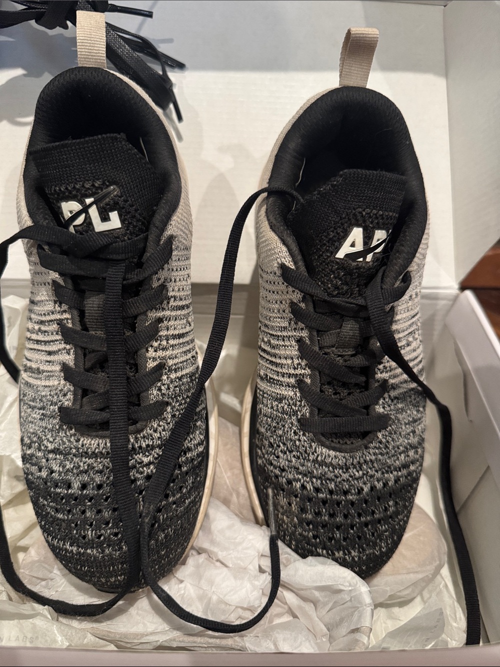 APL Knit Running Sneakers in Black & Gray Heathered Sz 5 Women’s Unisex